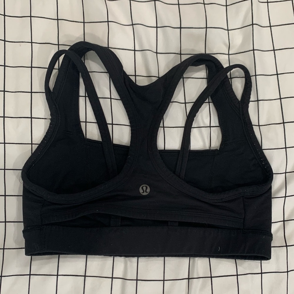 Lululemon sports bra